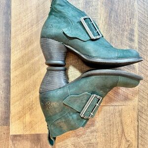 Fluevog Porter Peacock Sz 7.5